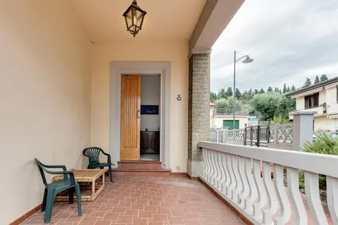 Ursa Apartment, 