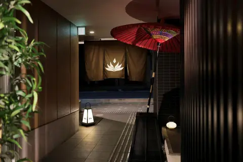Marutamachi Crystal Hotel, 