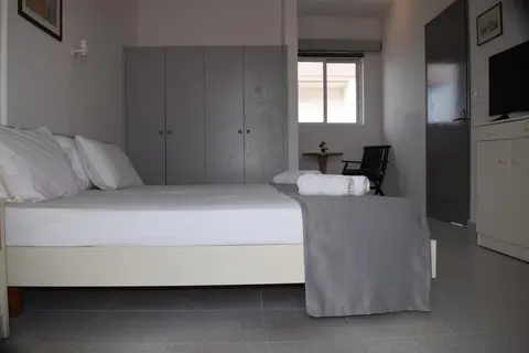 Lefteris Apartments in Ialysos Rhodes, 
