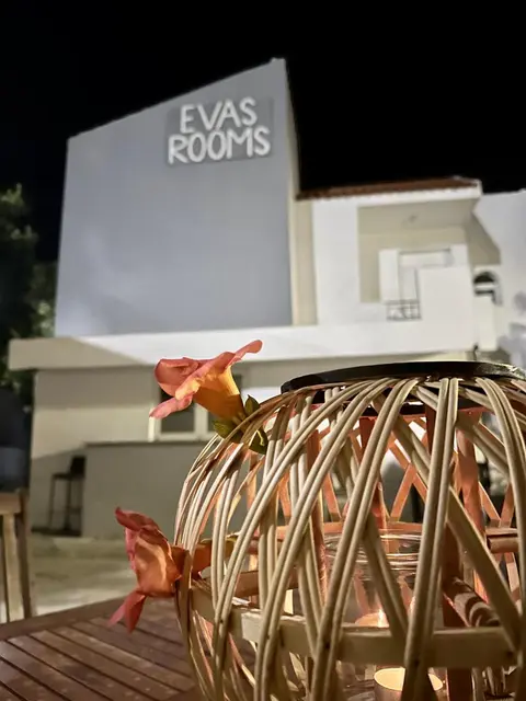 Eva's Rooms, 