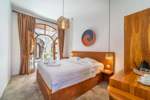 Yulaman Hotel, 