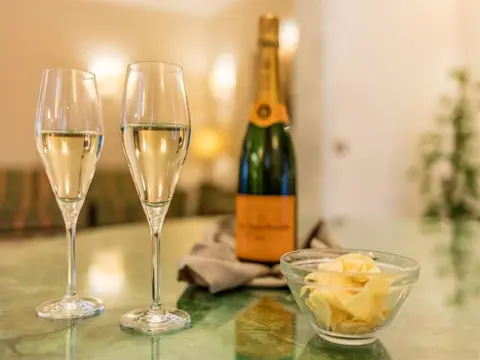 Raeli Hotel Noto, 