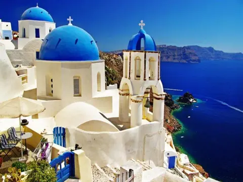 Exploring Greece with Athens, Delphi, Meteora, Mykonos and Santorini