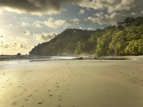 Playa Manuel Antonio y Ciudad de San José, Escapada Corta