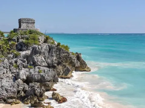 Aztecs & Mayas with the Maya Train