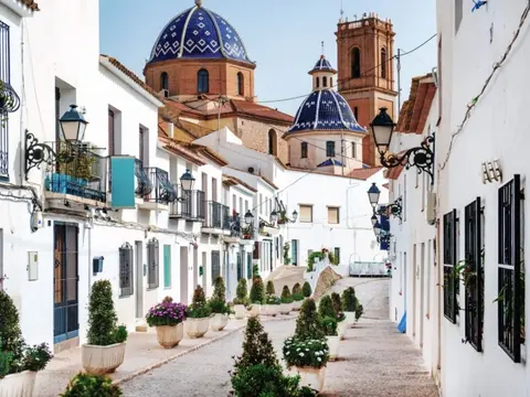 Fly&Drive - Madrid & Valencia & Benidorm