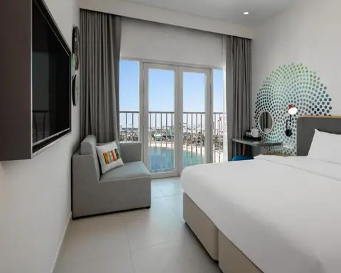 Rove La Mer Beach, 