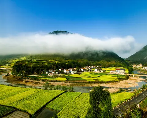 MTPE=30037 BEIJING – XI’AN – HANGZHOU SUZHOU - SHANGHAI - (MIN 4 PAX)