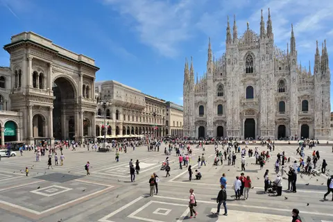 DE MILAN A ROMA