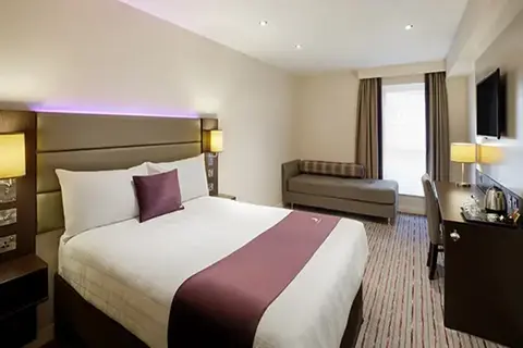 Premier Inn Farnborough West (Southwood), 