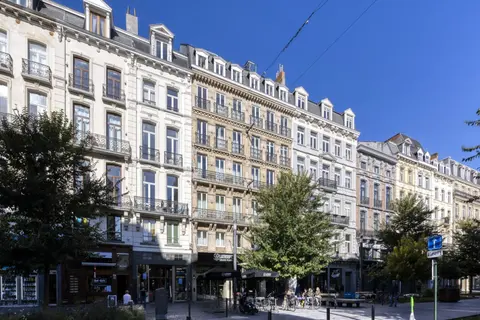 LATROUPE Grand Place Hostel, 