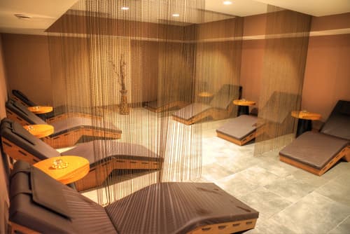 Le Bleu Hotel & Resort, 