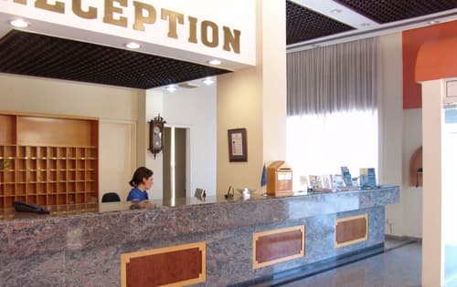 Flamingo Beach Hotel, 