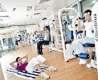 Emirates Concorde Hotel & Suites, 