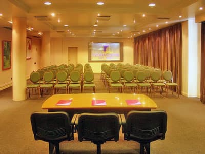 Tucuman Center Hotel Suites and Business, 