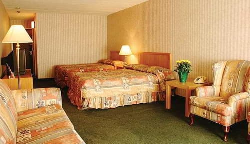 Knights Inn Toronto East, 