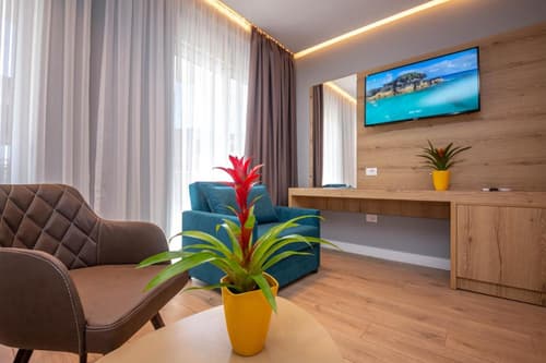 Azure Inn Hotel, Room