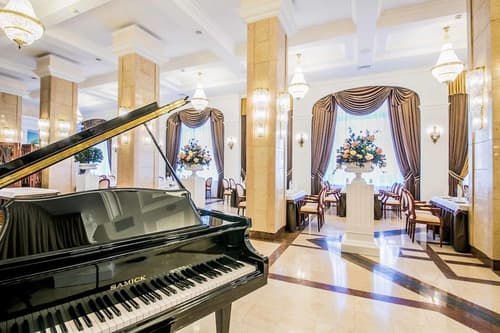 Minsk Hotel, 
