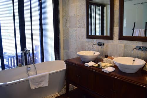 Dhevatara Beach Hotel And Spa, 