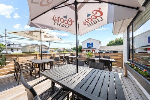 The Shores Inn & Hotel, 