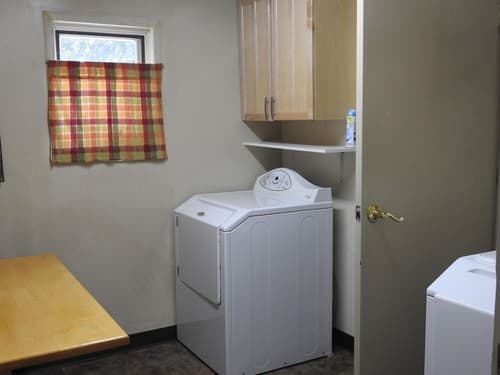 Alaska Adventure Cabins, 