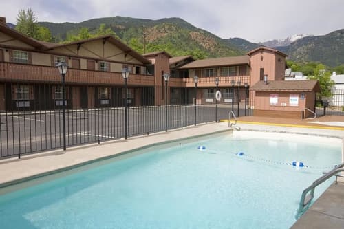Villa Motel at Manitou Springs, 