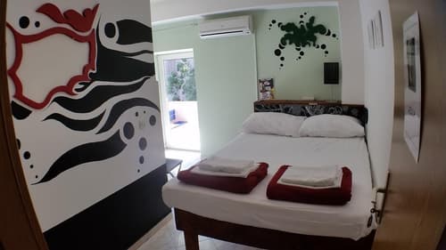 The Lazy Monkey Hostel, 