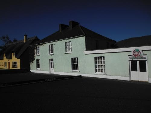 Paddy's Palace Dingle Peninsula Hostel, 