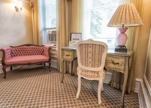 La Reserve Bed & Breakfast, 