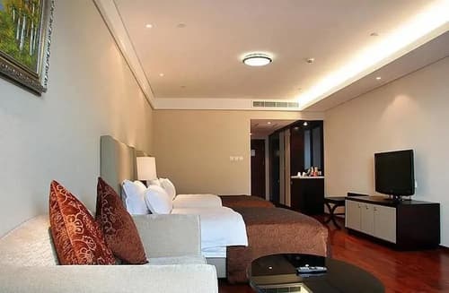 Hua Bin International Hotel, 