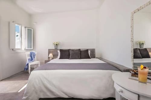 Alta Mare By Andronis, 