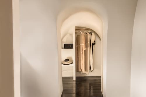 Alta Mare By Andronis, 