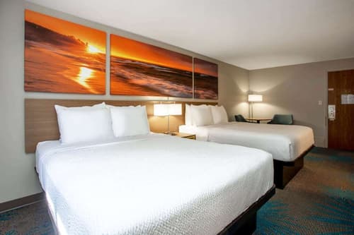 Days Inn by Wyndham Marquette, 