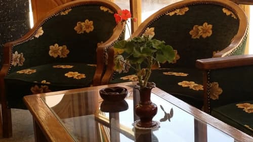 Catherine Plaza Hotel, 