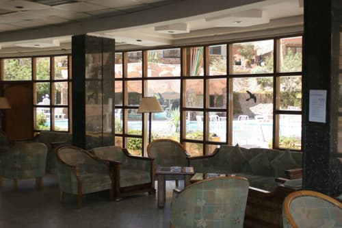 Catherine Plaza Hotel, 