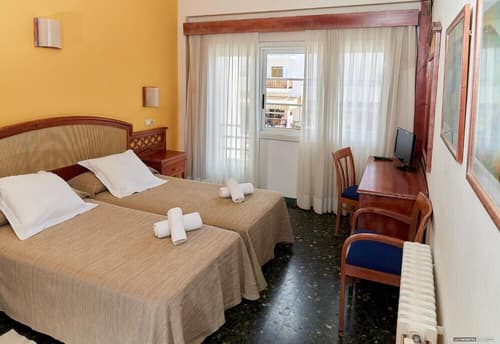 Hostal Illes Pitiüses, 