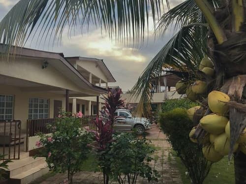 Paloma Guest House & Restaurant, 