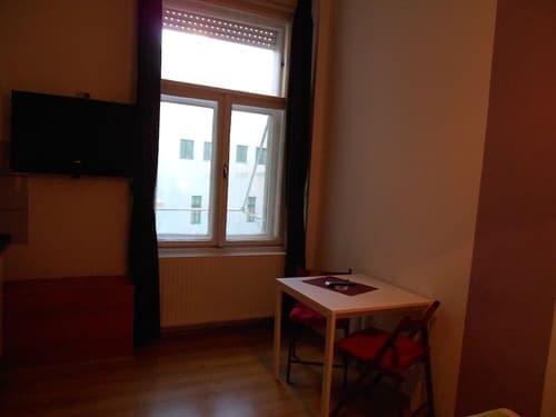 Downtown Apartments, 