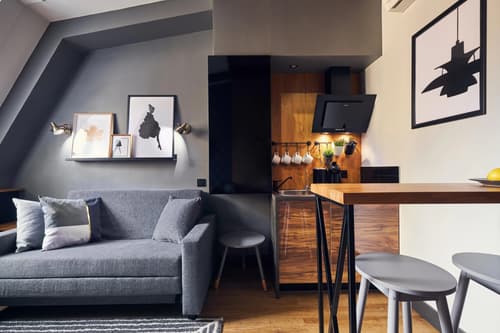 The Faces Petrogradskaya, 