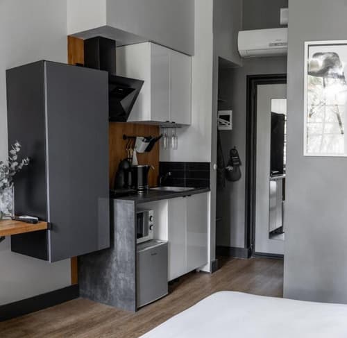 The Faces Petrogradskaya, 