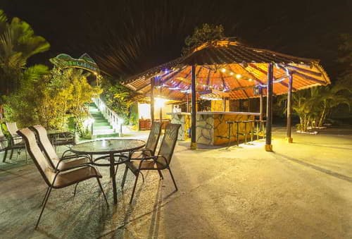 GreenLagoon Wellbeing Resort, BAR