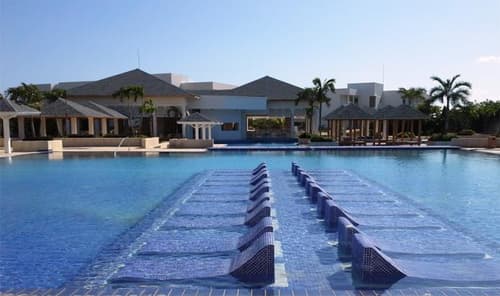 Valentin Perla Blanca, POOL