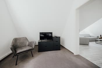 Magni Boutique, GENERAL