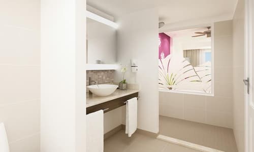 Valentin Perla Blanca, ROOM