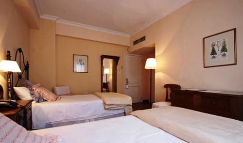 Solar de la Plaza, ROOM