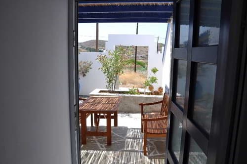 Heliovasilema Studios, ROOM