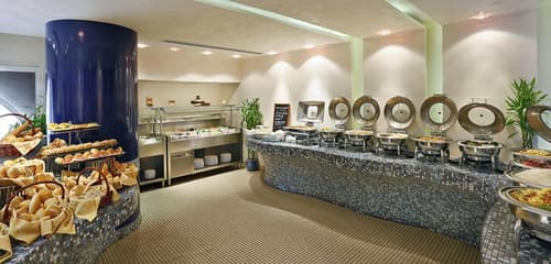 City Seasons Al Hamra, General view