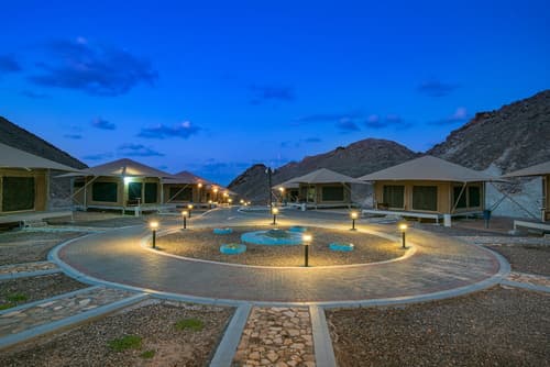 Ras Al Jinz Turtle Reserve, Front of property