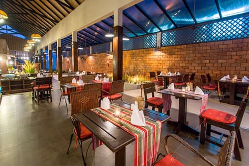 The Leaf On The Sands by Katathani, Dining