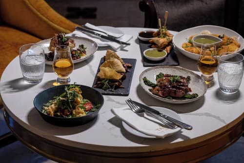 Taj Cape Town, Lobby lounge